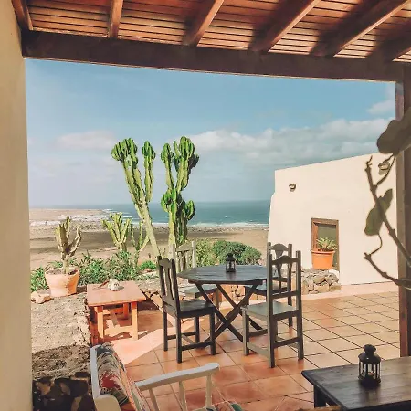 Dama De Famara 빌라